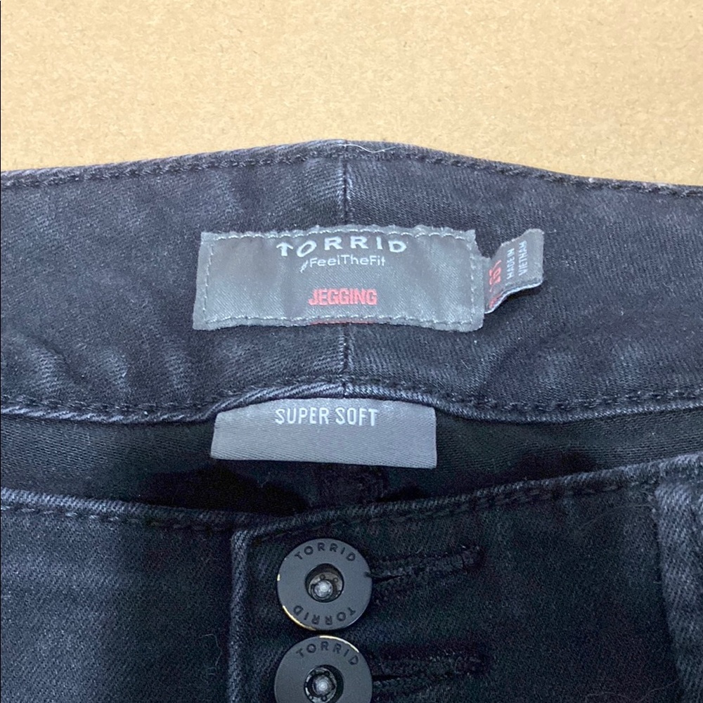 Torrid Super Soft Black Jeggings